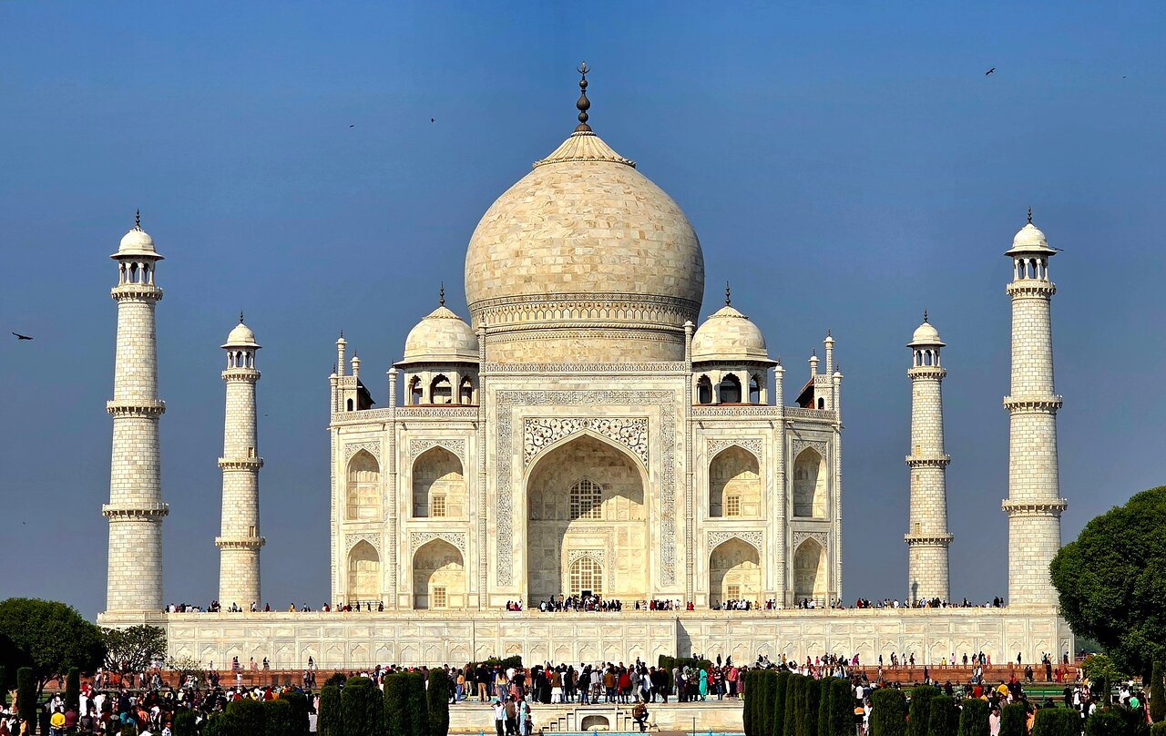 Full Day Taj Mahal, Agra Fort & Baby Taj Tour from Delhi by Car