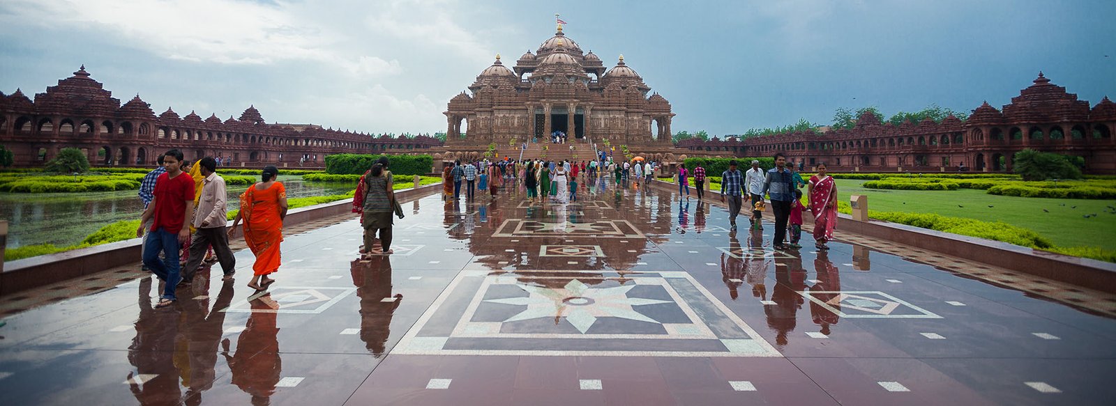Swaminarayan Akshardham Temple Exibition, light show tour 4 hours
